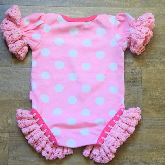 Disney's Minnie Bodysuit w/ Hand Crochet Ruffles - Picture 5 of 5
